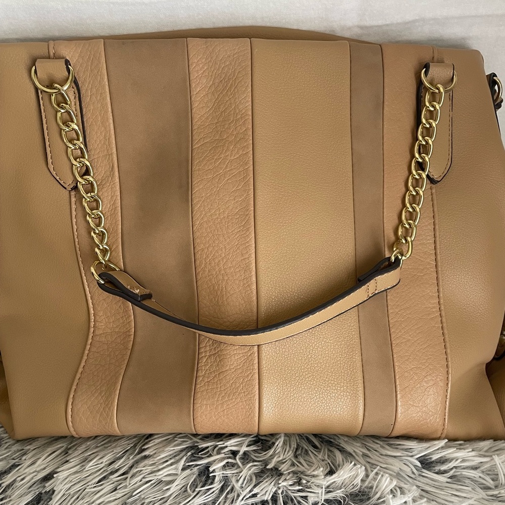 Enzo Angiolini tan bag. Vegan leather. Shoulder/ carry strap with gold accents. - Picture 6 of 7